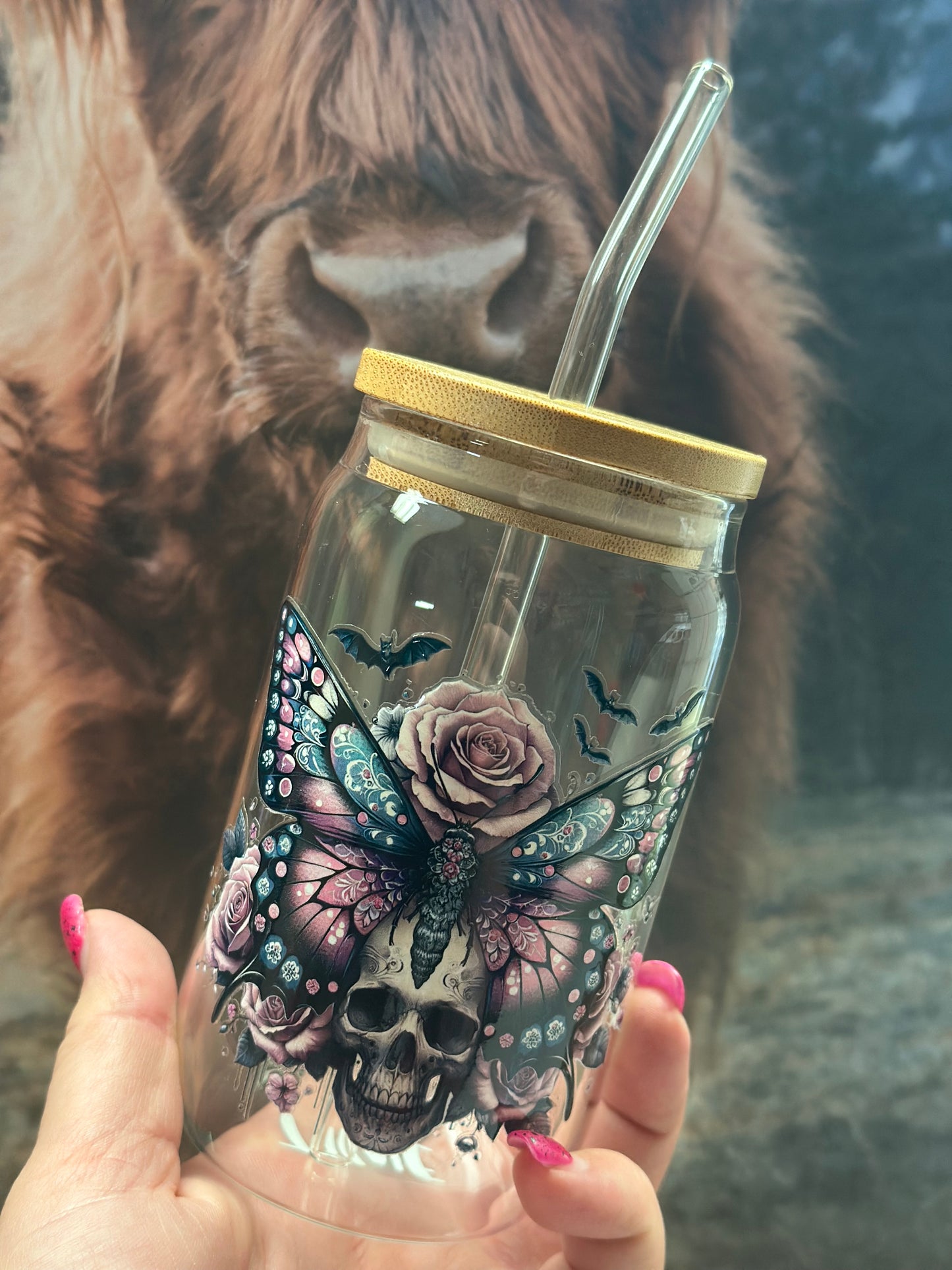 Trinkglas mit Bambusdeckel „Butterflyskull“