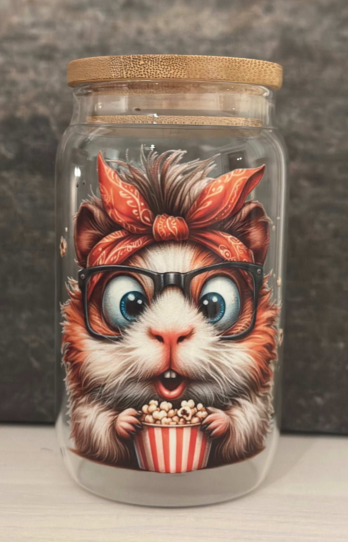 Trinkglas mit Bambusdeckel „Meerschweinchen Popcorn“