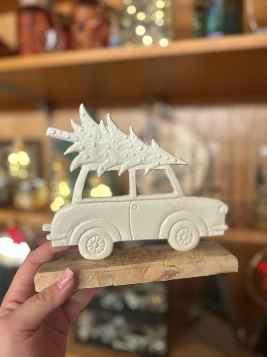 Metall Auto auf Holz „Puri“