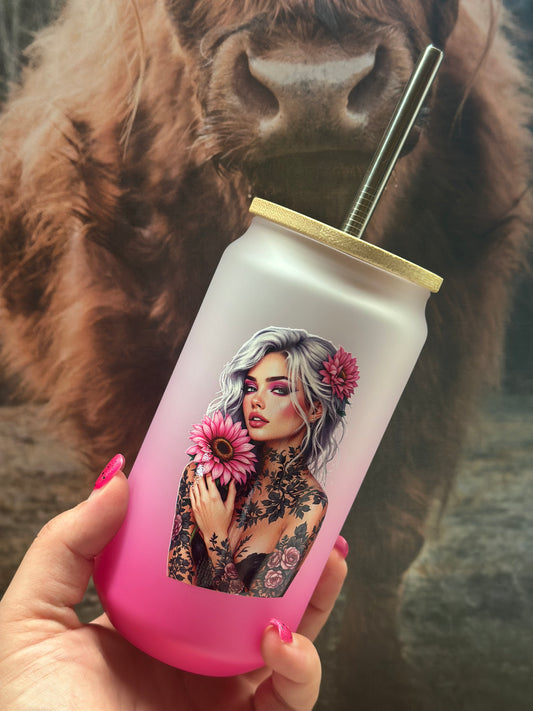 Trinkglas mit Bambusdeckel „Pink Tattoogirl“