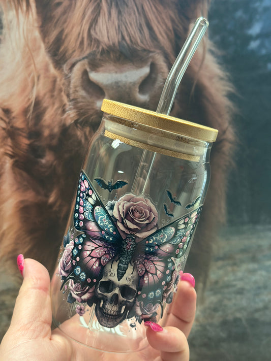 Trinkglas mit Bambusdeckel „Butterflyskull“