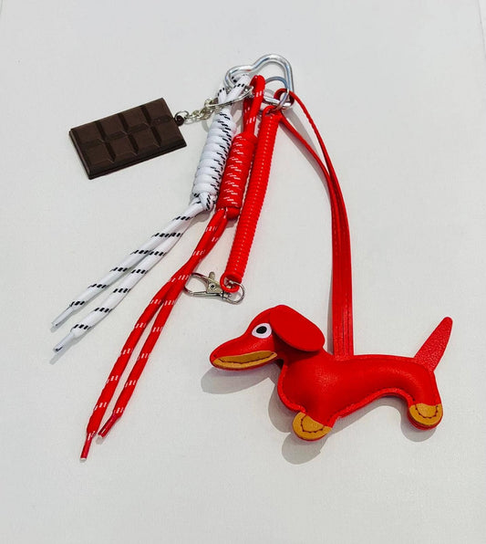 Taschen/Schlüsselanhänger „roter Hund“
