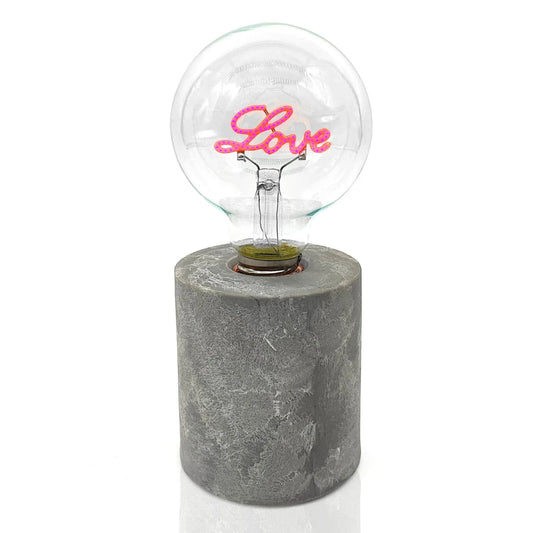 Betonoptiksockel - "LOVE"