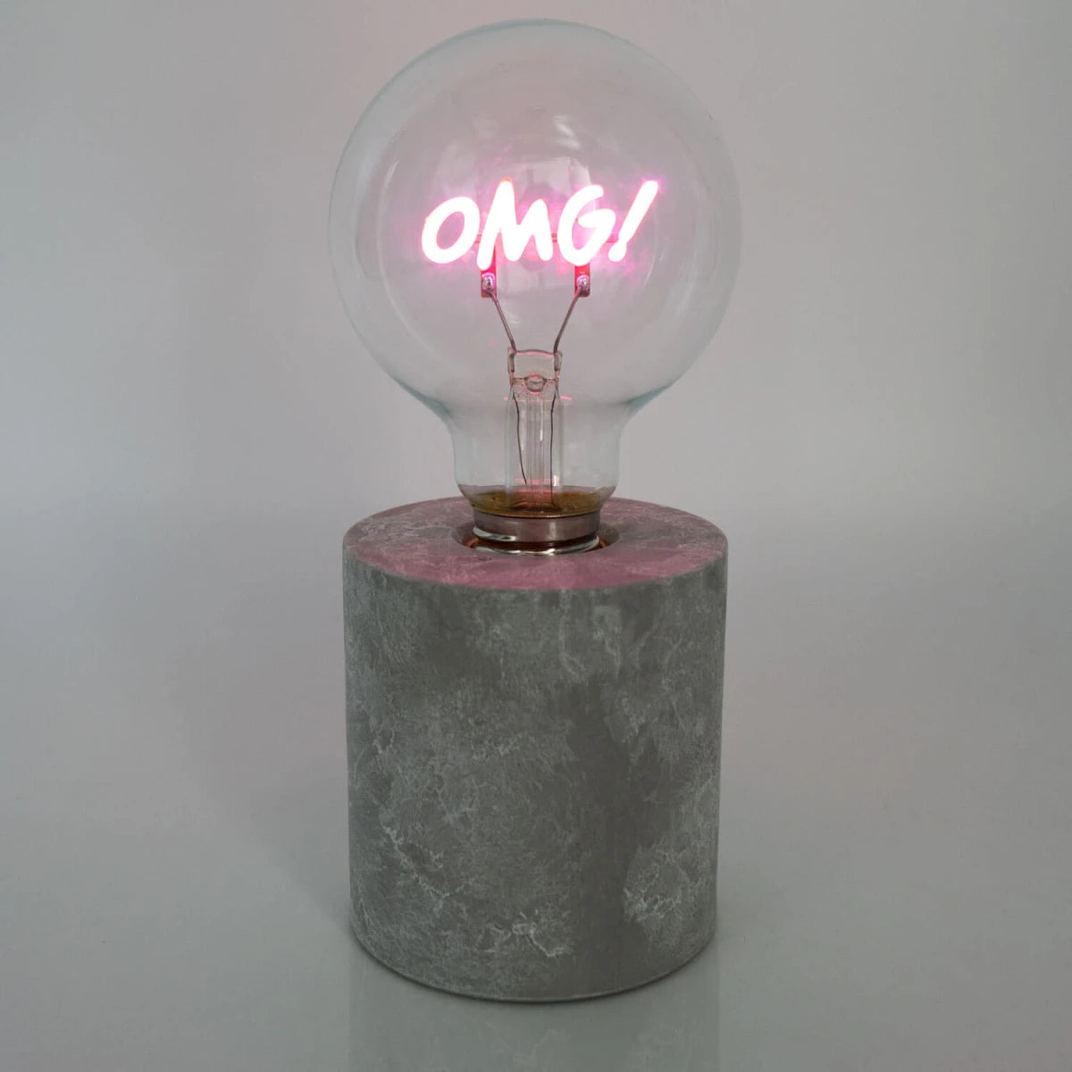 Betonoptiksockel- "OMG!"